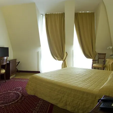 Ξενοδοχείο Fiorita 4*